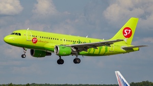 Photo of VP-BTX - Airbus A319-114 operated by S7 Airlines