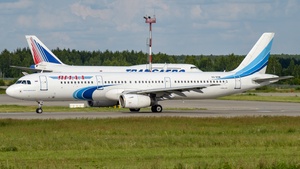Photo of VQ-BSM - Airbus A321-231 operated by Yamal Airlines
