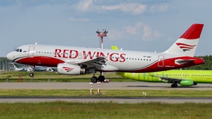 Photo of VP-BWY - Airbus A320-232 operated by Red Wings