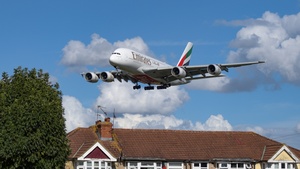 Photo of A6-EOA - Airbus A380-861 operated by Emirates