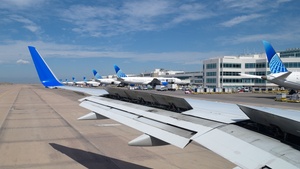 Photo of N57863 - Boeing 757-33N operated by United Airlines