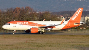 Photo of OE-ICT - Airbus A320-214 operated by easyJet Europe