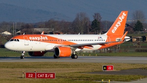 Photo of OE-LSJ - Airbus A320-251N operated by easyJet Europe