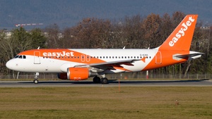 Photo of G-EZDI - Airbus A319-111 operated by easyJet