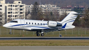 Photo of T7-BCH - Bombardier Challenger 605 operated by PrivatAir Saudi Arabia