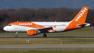 Photo of G-EZAV - Airbus A319-111 operated by easyJet