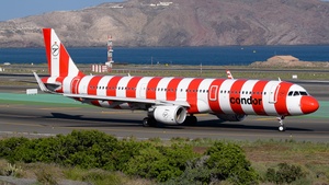 Photo of D-ATCG - Airbus A321-211 operated by Condor