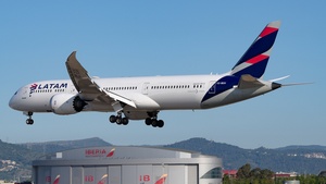 Photo of CC-BGV - Boeing 787-9 Dreamliner operated by LATAM Airlines
