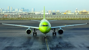 Photo of VQ-BPL - Airbus A320-214 operated by S7 Airlines