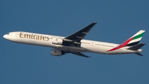 Photo of A6-EMS - Boeing 777-31H operated by Emirates