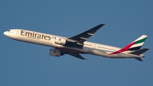 Photo of A6-EMN - Boeing 777-31H operated by Emirates