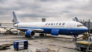 Photo of N655UA - Boeing 767-322(ER) operated by United Airlines