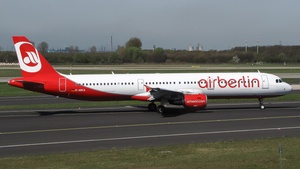 Photo of D-ABCA - Airbus A321-211 operated by Air Berlin