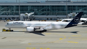 Photo of D-AIVD - Airbus A350-941 operated by Lufthansa