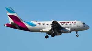 Photo of D-AGWU - Airbus A319-132 operated by Eurowings