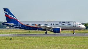 Photo of VQ-BBB - Airbus A320-214 operated by Aeroflot