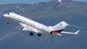 Photo of CS-GLI - Bombardier Global 6500 operated by NetJets Europe