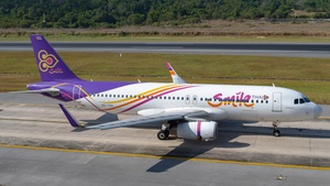 Photo of HS-TXU - Airbus A320-232 operated by Thai Smile