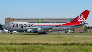 Photo of LX-LCL - Boeing 747-4HAF(ER) operated by Cargolux