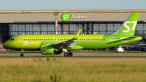 Photo of VP-BWN - Airbus A320-271N operated by S7 Airlines