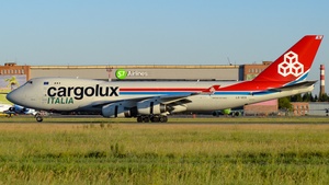 Photo of LX-VCV - Boeing 747-4R7F operated by Cargolux Italia