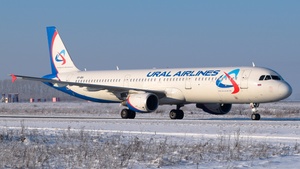 Photo of VP-BIH - Airbus A321-211 operated by Ural Airlines