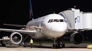 Photo of B-8430 - Airbus A320-214 operated by Qingdao Airlines