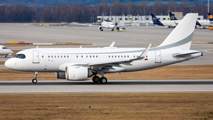Photo of D-ANEO - Airbus A319-153N(CJ) operated by K5 Aviation