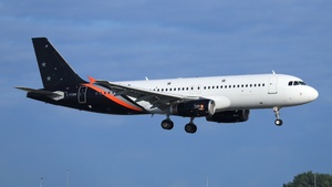 Photo of G-POWM - Airbus A320-232 operated by Titan Airways