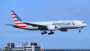 Photo of N785AN - Boeing 777-223(ER) operated by American Airlines