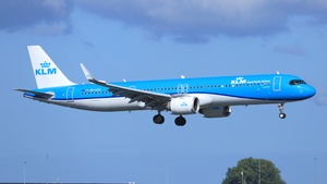 Photo of PH-AXC - Airbus A321-252NX operated by KLM Royal Dutch Airlines