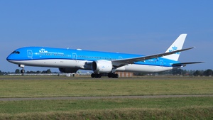 Photo of PH-BKR - Boeing 787-10 Dreamliner operated by KLM Royal Dutch Airlines