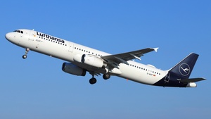 Photo of D-AISP - Airbus A321-231 operated by Lufthansa