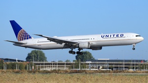Photo of N67052 - Boeing 767-424(ER) operated by United Airlines