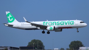 Photo of PH-YHC - Airbus A321-252NX operated by Transavia