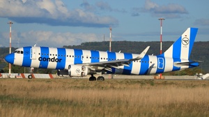 Photo of D-AICT - Airbus A320-214 operated by Condor