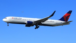 Photo of N178DZ - Boeing 767-332(ER) operated by Delta Air Lines