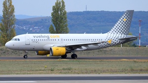 Photo of EC-MKX - Airbus A319-112 operated by Vueling