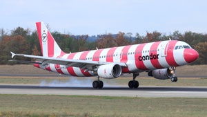 Photo of D-AICS - Airbus A320-214 operated by Condor