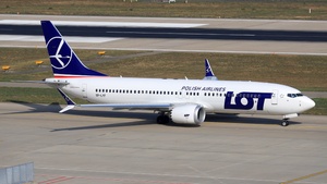 Photo of SP-LYF - Boeing 737 MAX 8 operated by LOT Polish Airlines