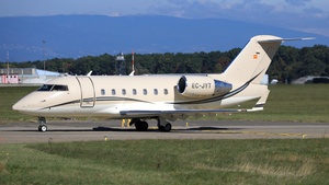 Photo of EC-JYT - Bombardier Challenger 604 operated by TAG Aviation España