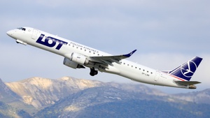 Photo of SP-LNN - Embraer ERJ-195AR operated by LOT Polish Airlines