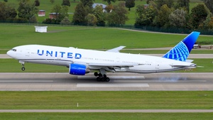 Photo of N799UA - Boeing 777-222(ER) operated by United Airlines