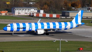Photo of D-AIAF - Airbus A321-211 operated by Condor