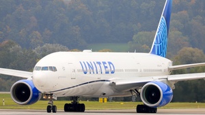 Photo of N786UA - Boeing 777-222(ER) operated by United Airlines