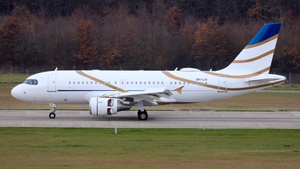 Photo of 9H-LIV - Airbus A319-115(CJ) operated by Comlux Aviation Malta