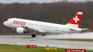Photo of HB-IJI - Airbus A320-214 operated by Swiss International Air Lines