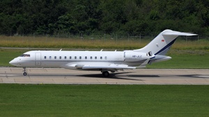 Photo of HB-JLC - Bombardier Global 6000 operated by Swiss Private Jet