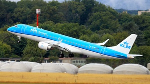 Photo of PH-EZW - Embraer ERJ-190STD operated by KLM Cityhopper