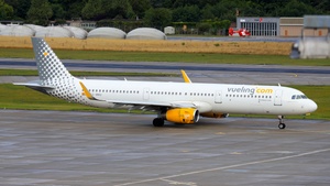 Photo of EC-MMU - Airbus A321-231 operated by Vueling